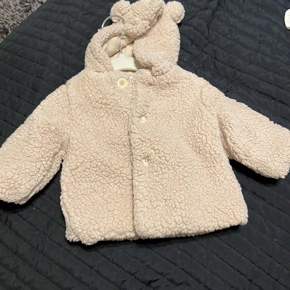 New never used Sherpa Baby Sherpa Sweater Size 3-6 months